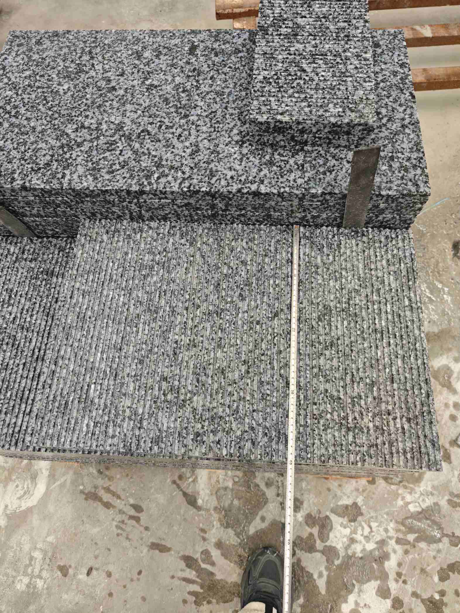 日喀则布芝麻黑拉丝面