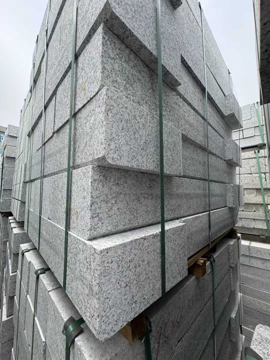 日喀则布芝麻白路牙石 马路牙子